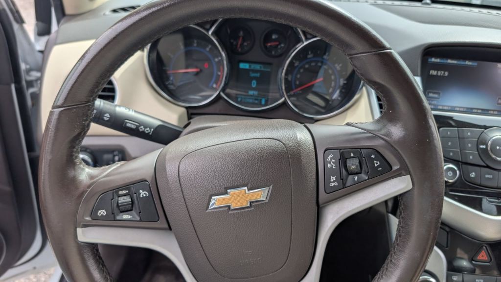 2015 Chevrolet Cruze Image 16