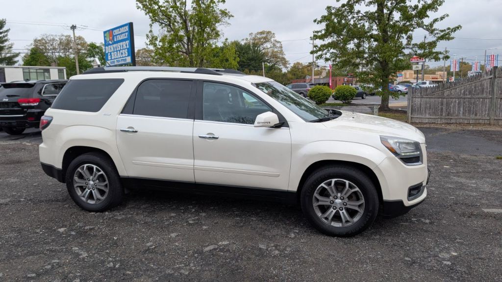 2015 GMC Acadia Image 9
