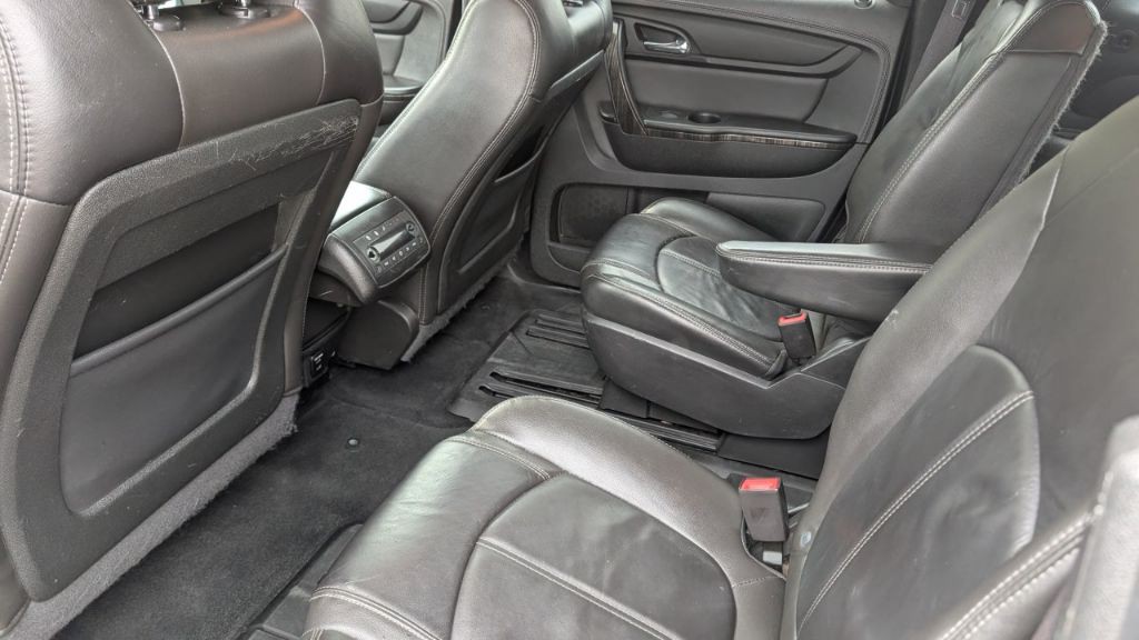 2015 GMC Acadia Image 18