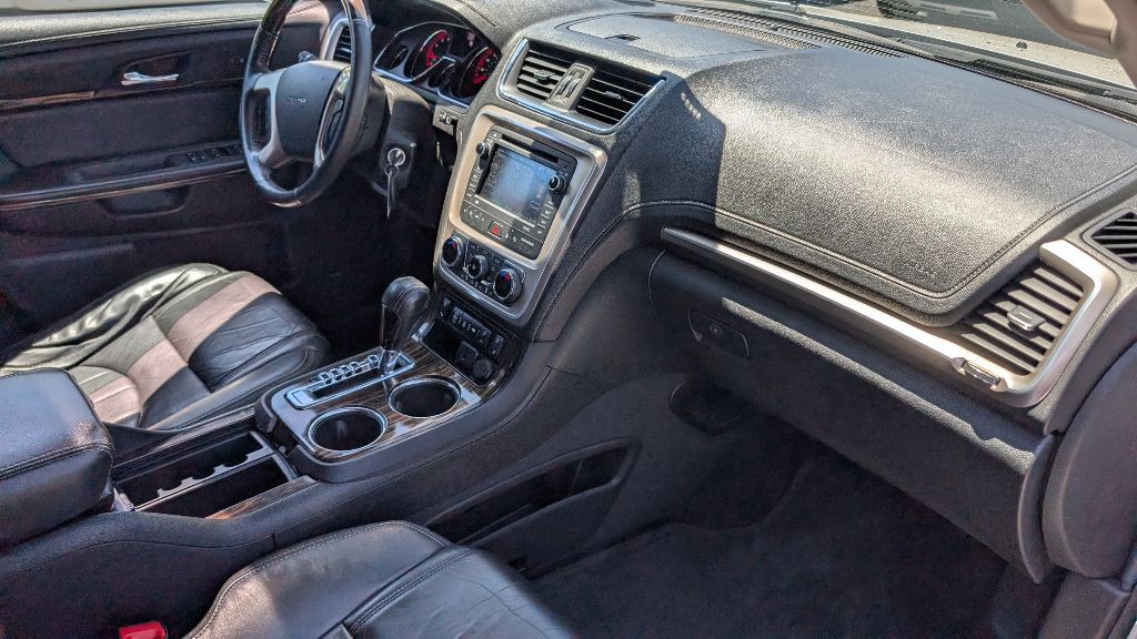 2016 GMC Acadia Image 8