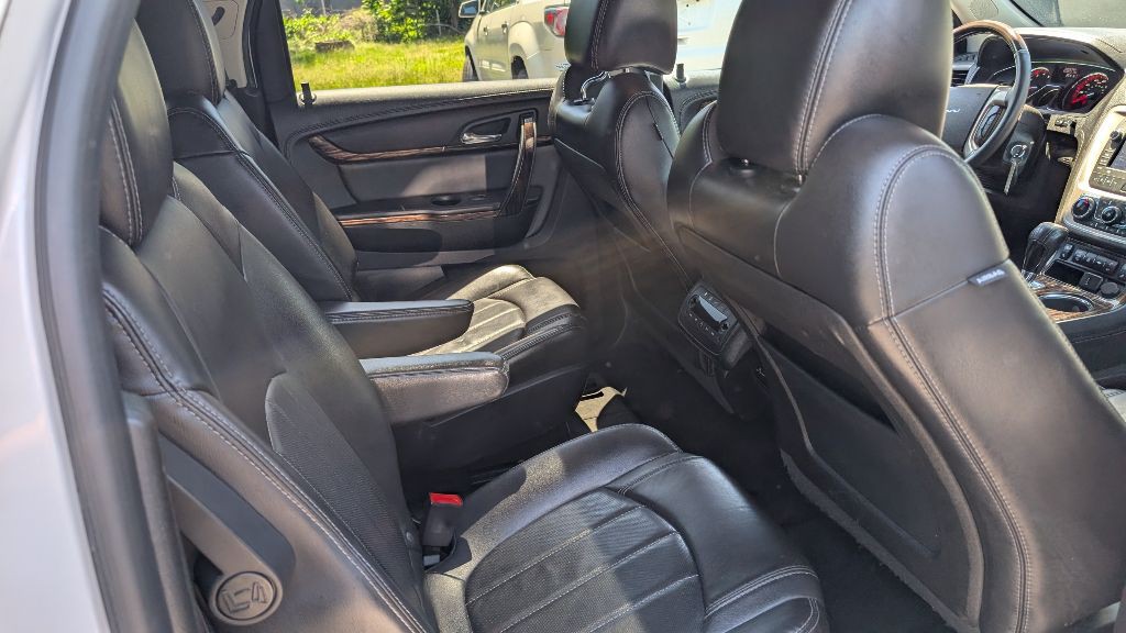 2016 GMC Acadia Image 9
