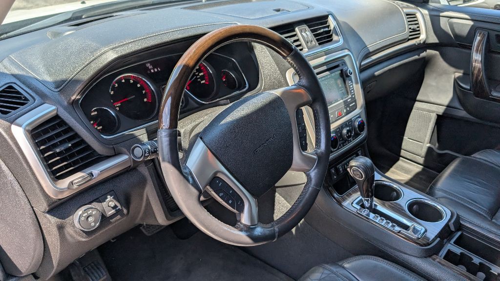2016 GMC Acadia Image 16