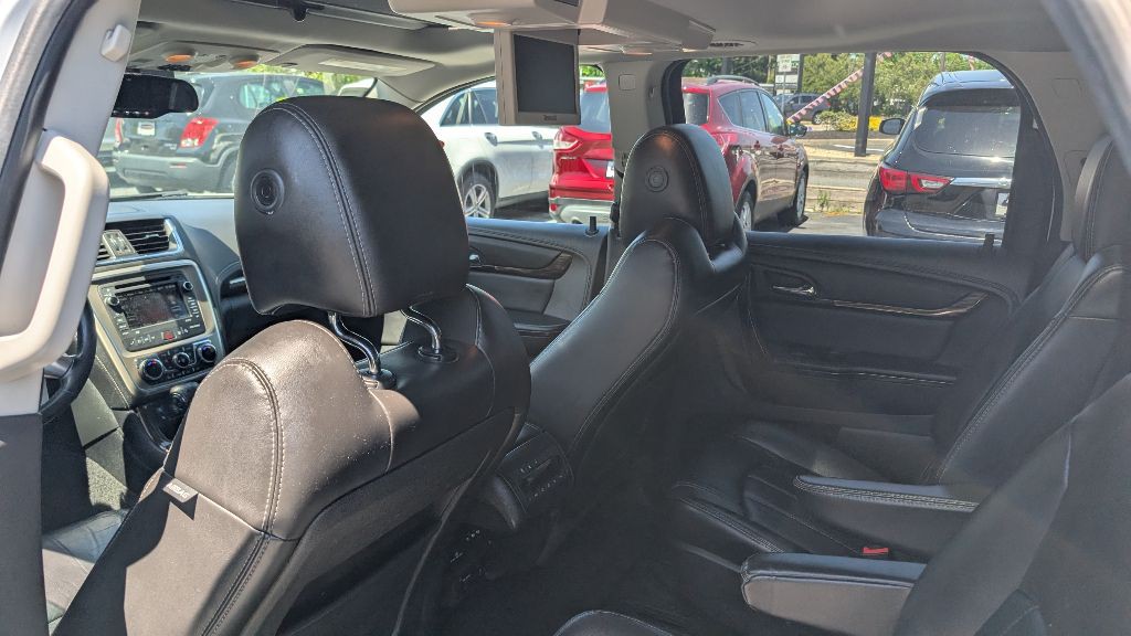 2016 GMC Acadia Image 17