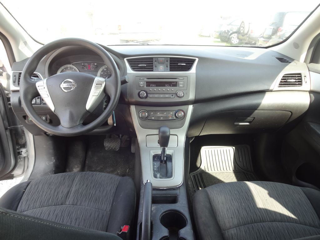 2014 Nissan Sentra Image 5