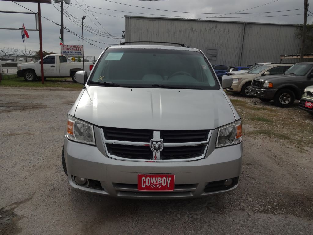2010 Dodge Grand Caravan Image 4