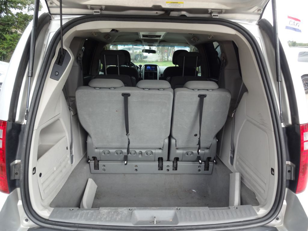 2010 Dodge Grand Caravan Image 6