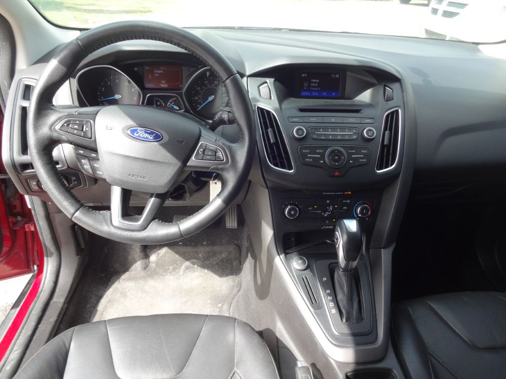 2016 Ford Focus Image 8