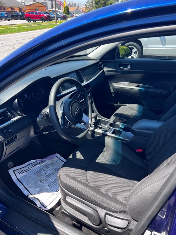 2020 Kia Optima Image 2