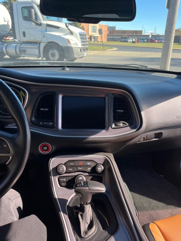 2019 Dodge Challenger Image 3