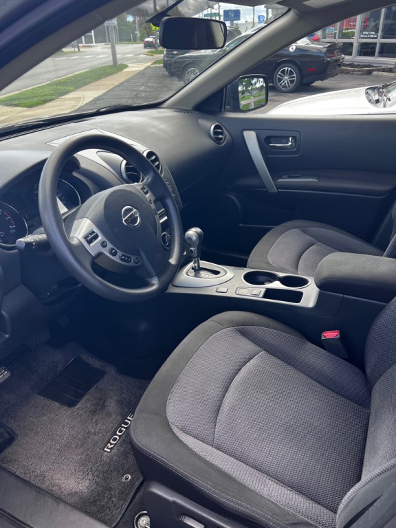 2013 Nissan Rogue Image 2
