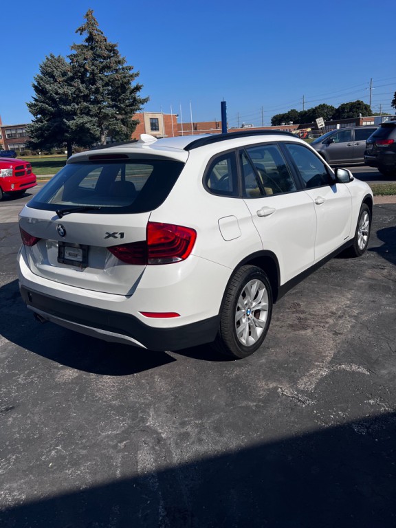 2014 BMW X1 Image 2