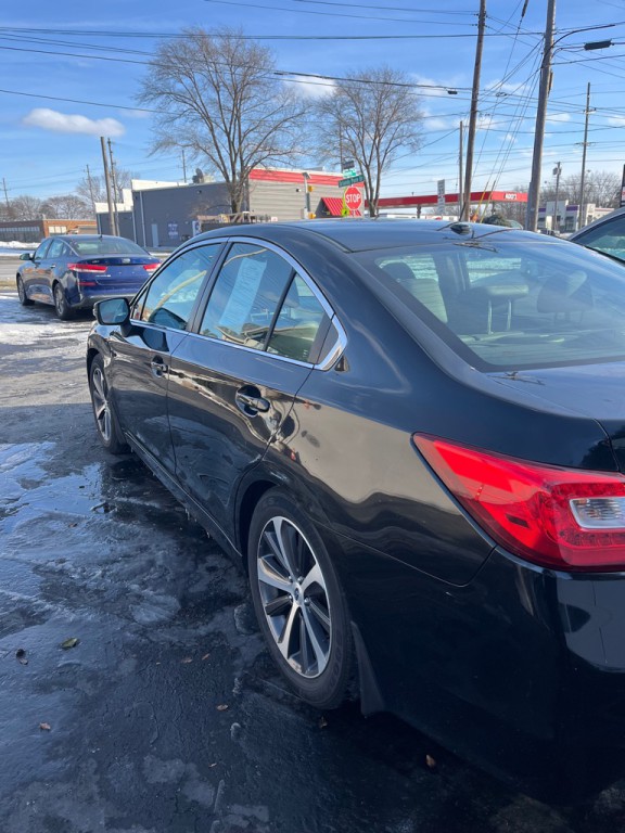 2015 Subaru Legacy Image 2