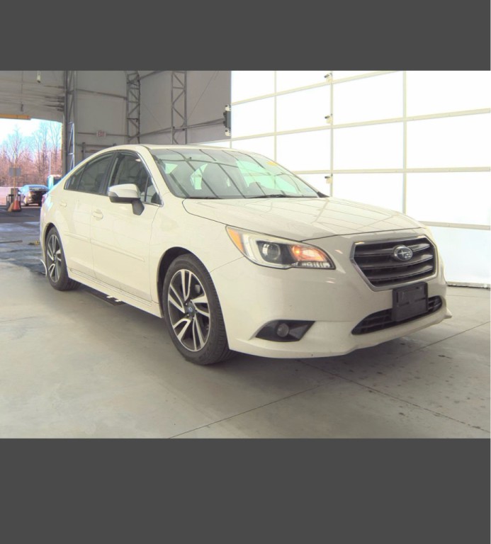 2017 Subaru Legacy Image 1