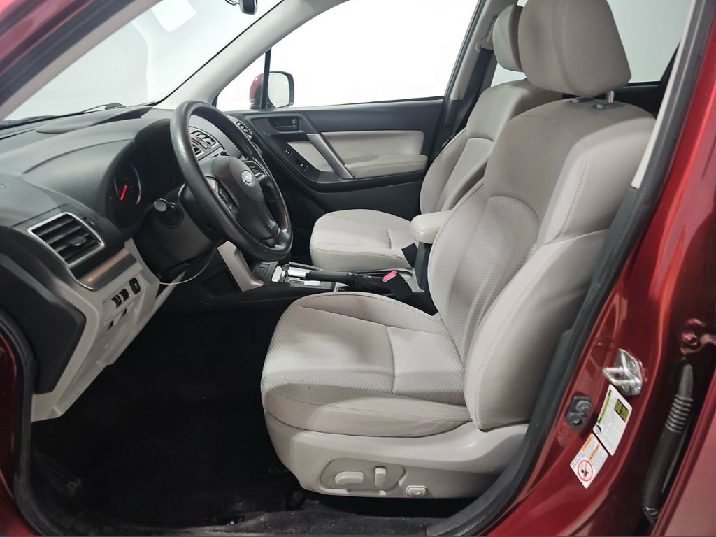 2016 Subaru Forester Image 6