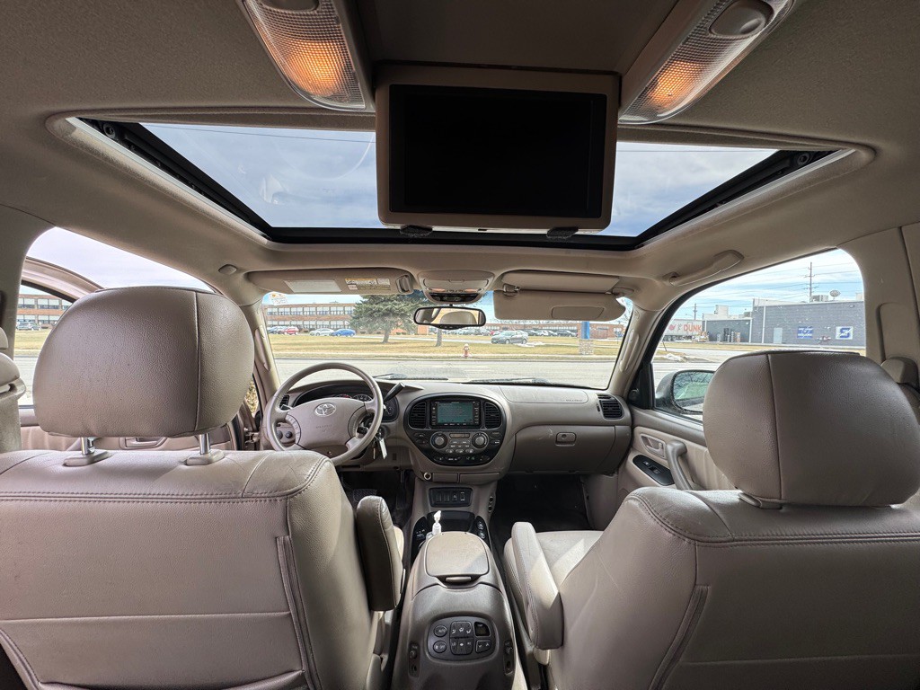 2005 Toyota Sequoia Image 3