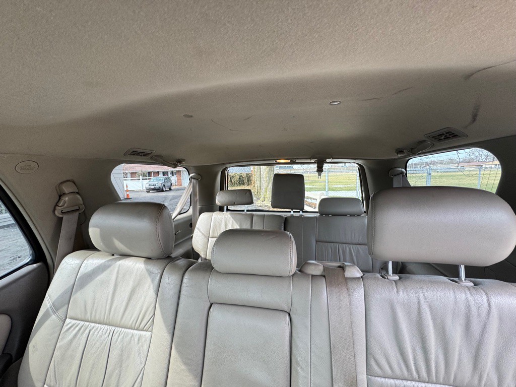 2005 Toyota Sequoia Image 6