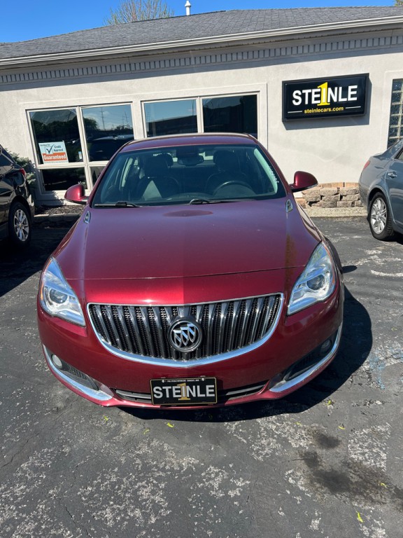 2016 Buick Regal Image 2