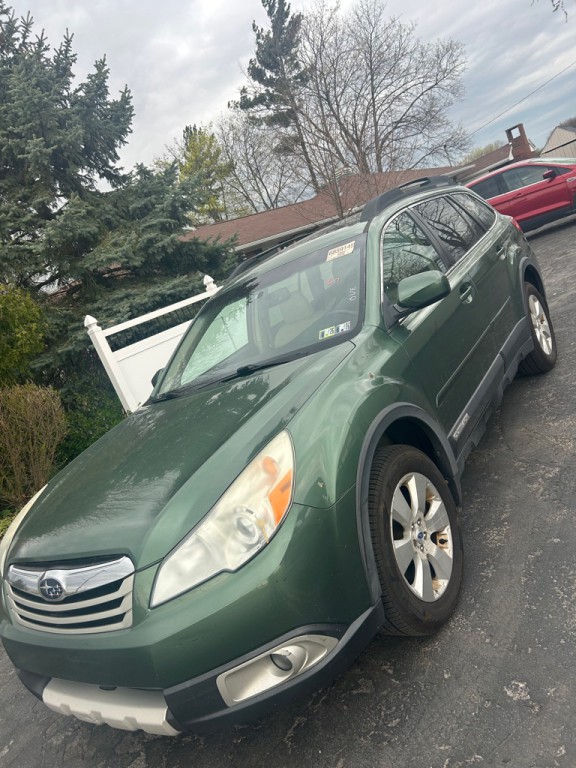 2012 Subaru Outback Image 1