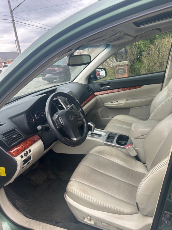 2012 Subaru Outback Image 6