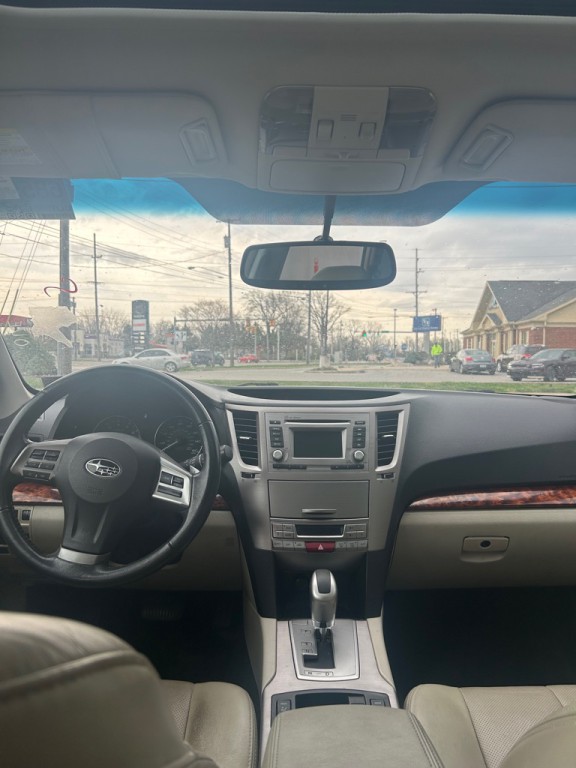 2012 Subaru Outback Image 8