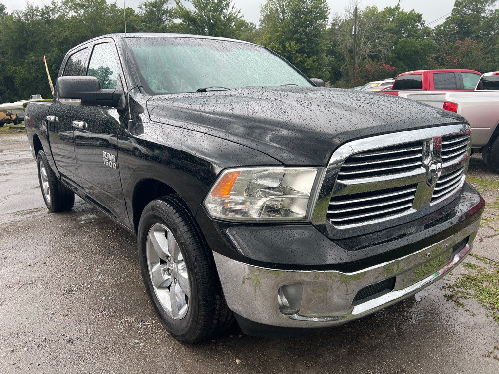2014 RAM 1500 Image 3