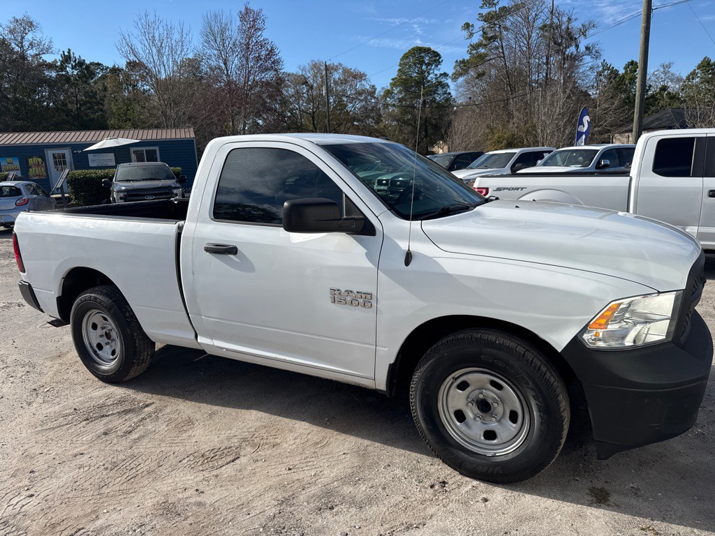 2015 RAM 1500 Image 3