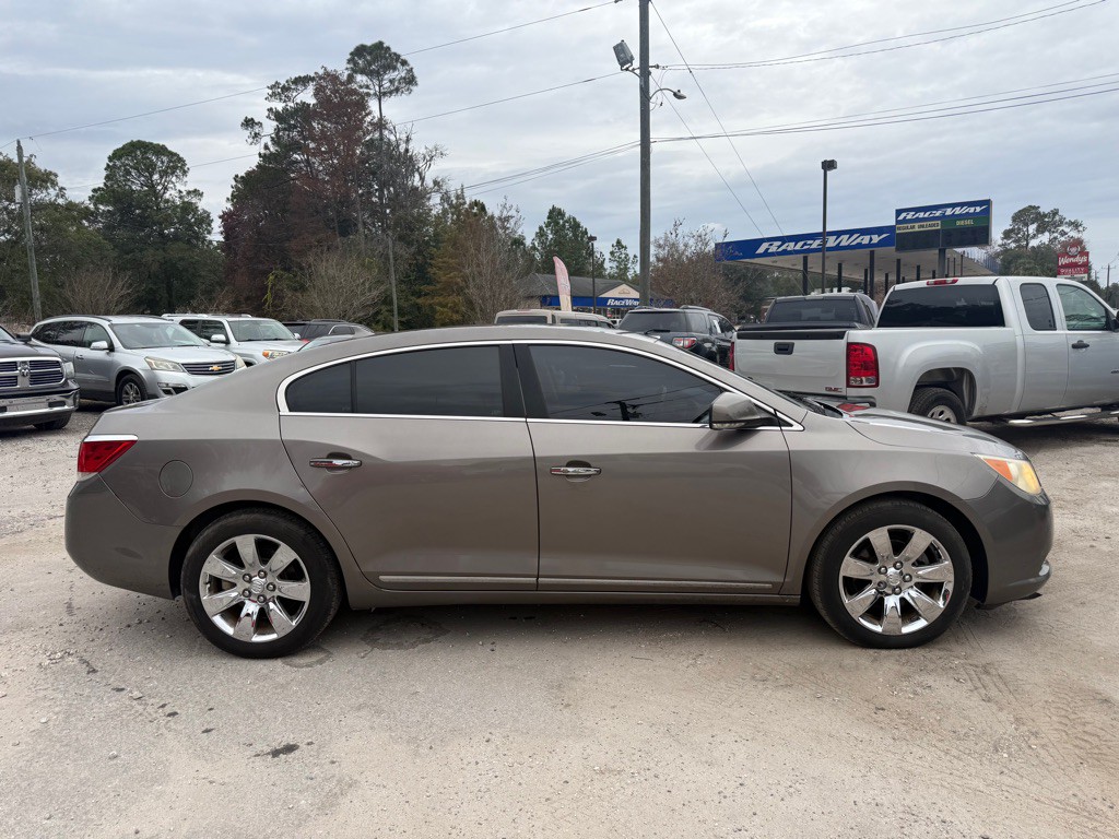 2010 Buick Lacrosse Image 4