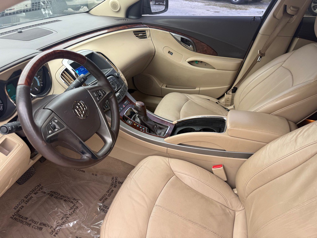 2010 Buick Lacrosse Image 9