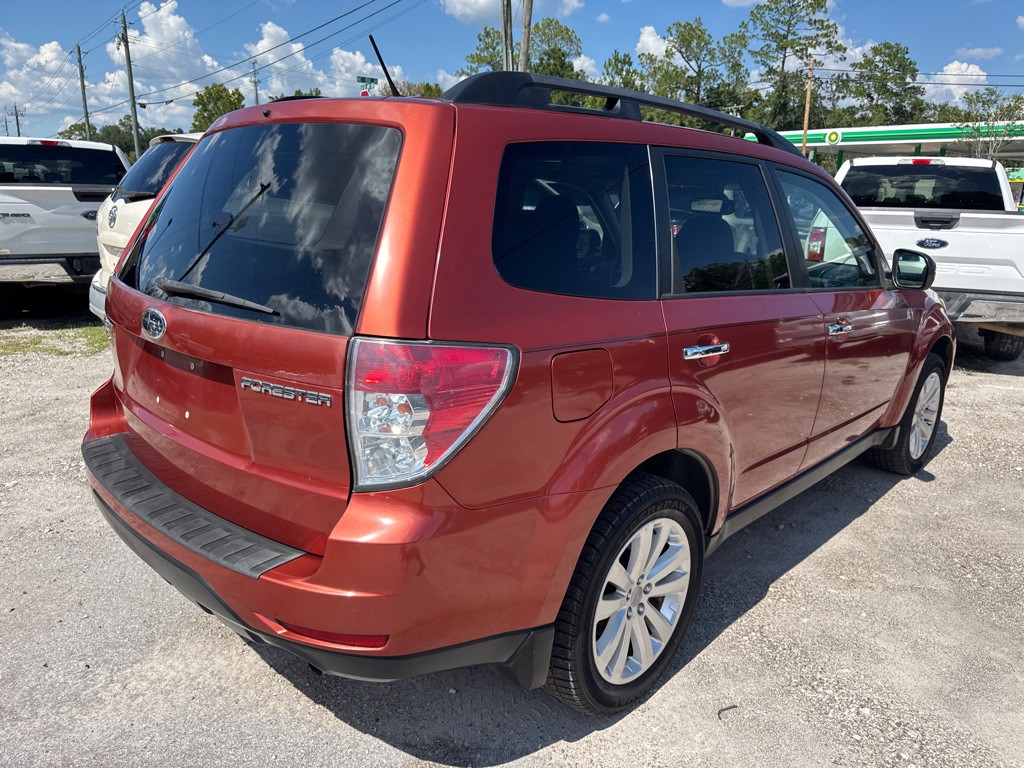 2011 Subaru Forester Image 4