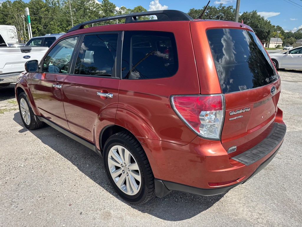 2011 Subaru Forester Image 6