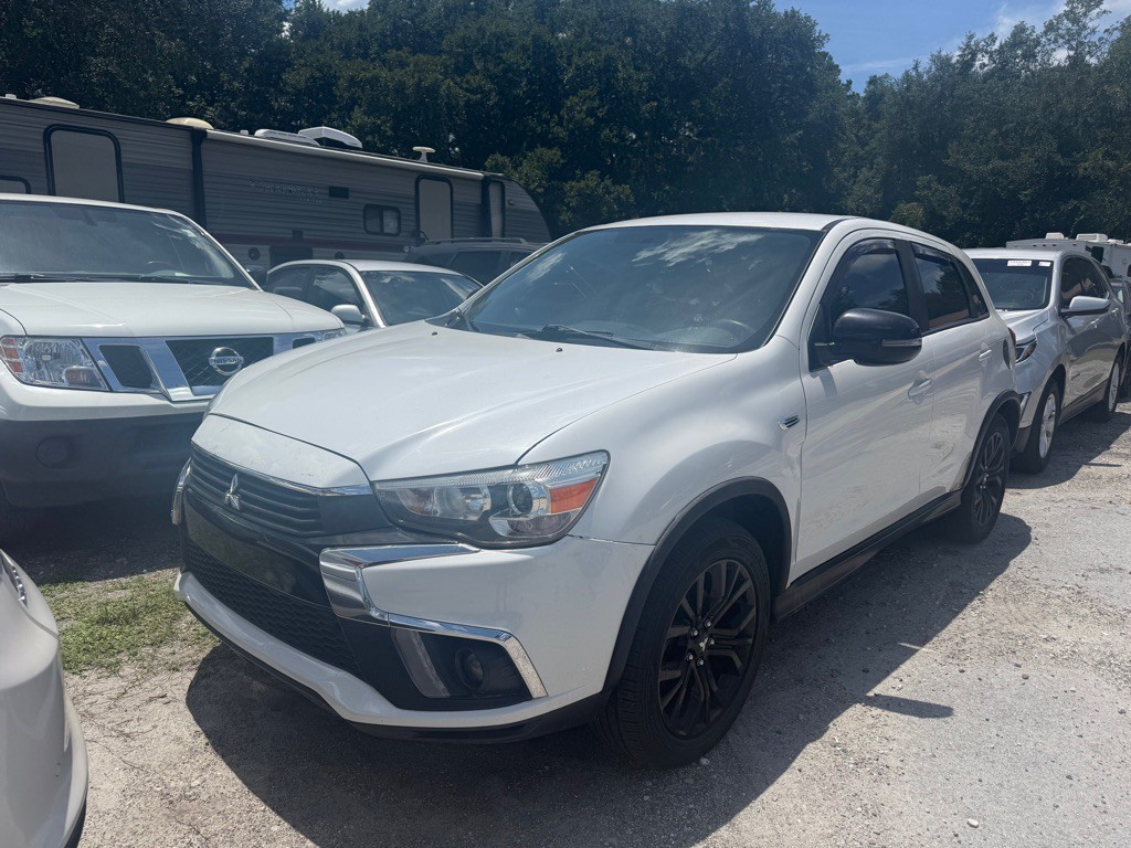 2018 Mitsubishi Outlander Image 1
