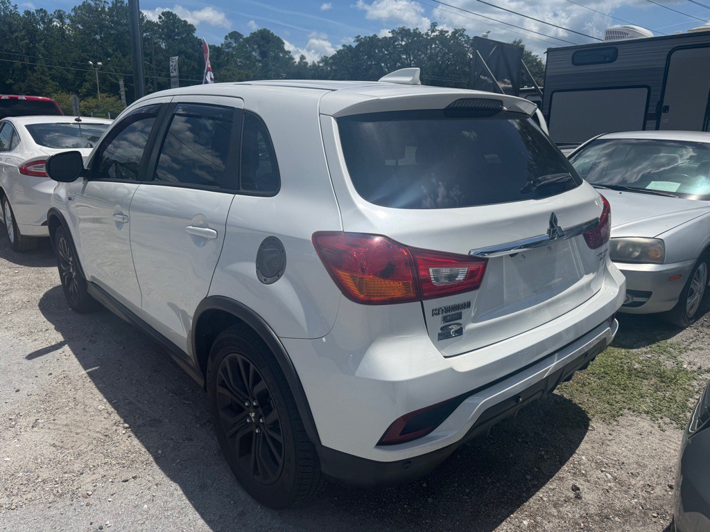 2018 Mitsubishi Outlander Image 7