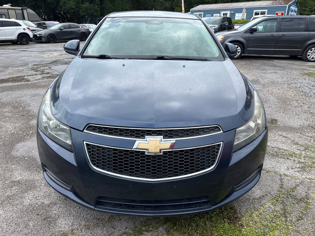 2014 Chevrolet Cruze Image 2