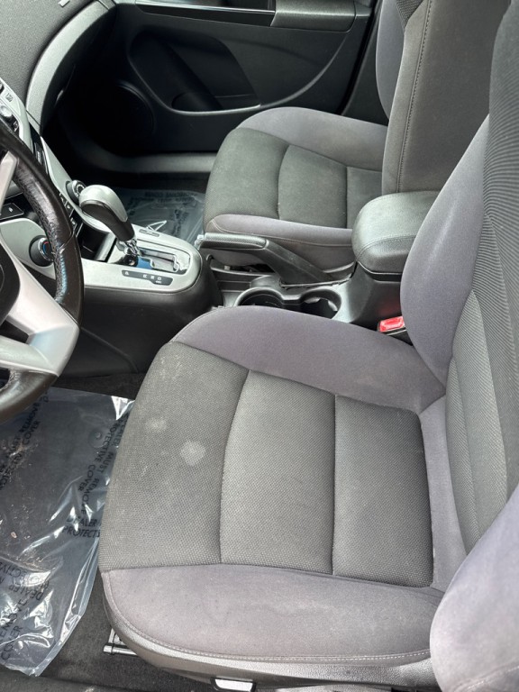 2014 Chevrolet Cruze Image 7