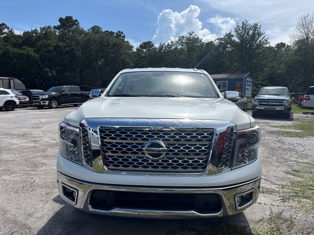 2017 Nissan Titan Image 2