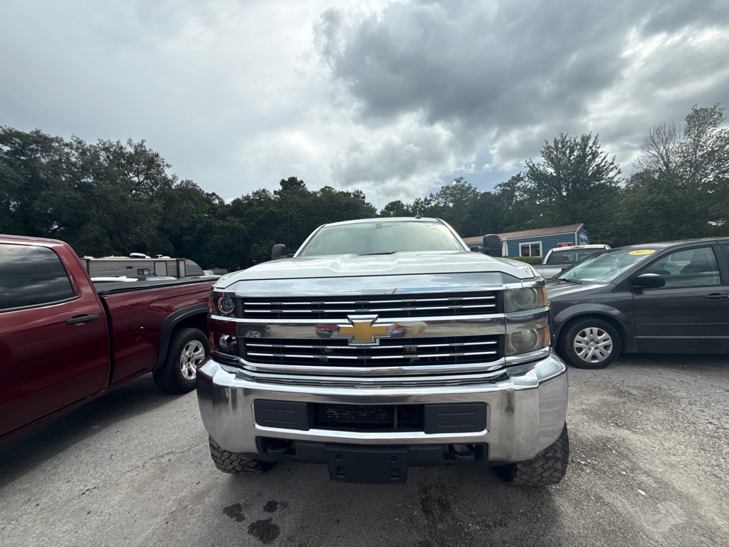 2015 Chevrolet Silverado 1500 Image 2