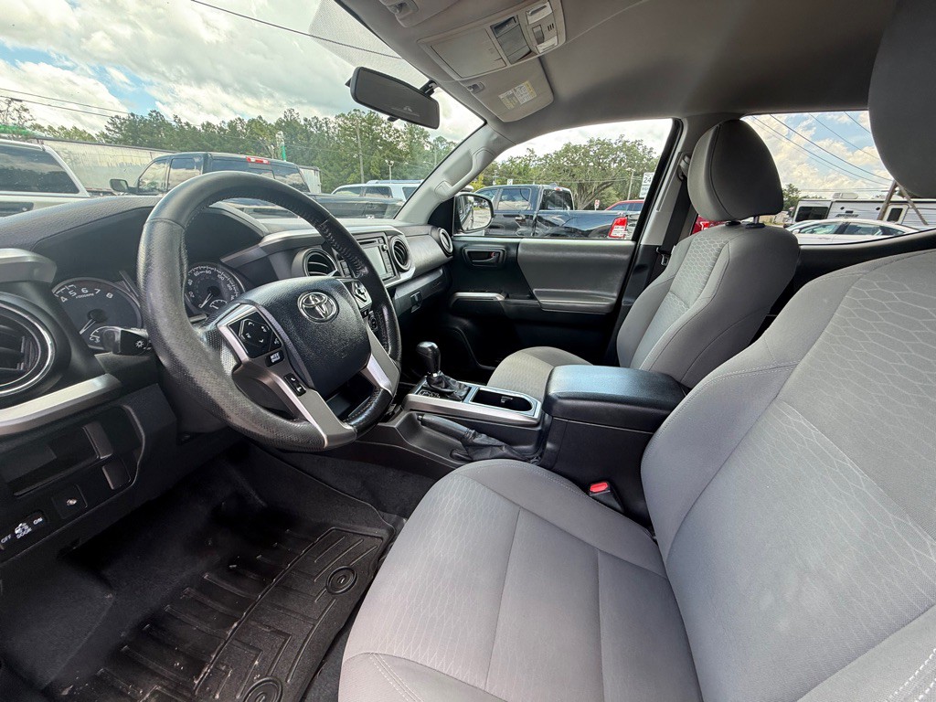 2016 Toyota Tacoma Image 9
