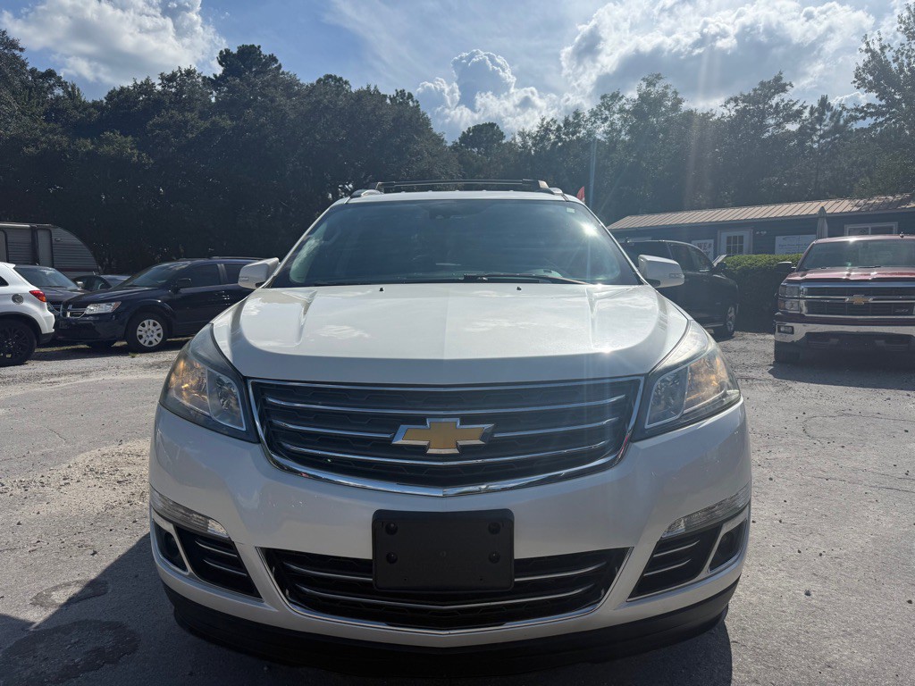 2015 Chevrolet Traverse Image 2