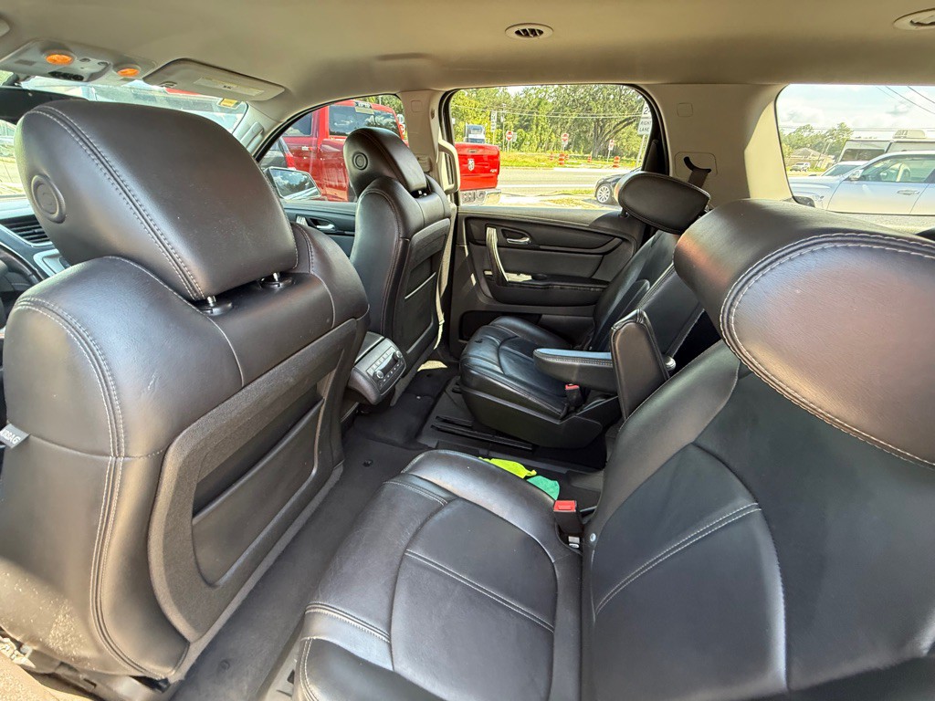 2013 GMC Acadia Image 9