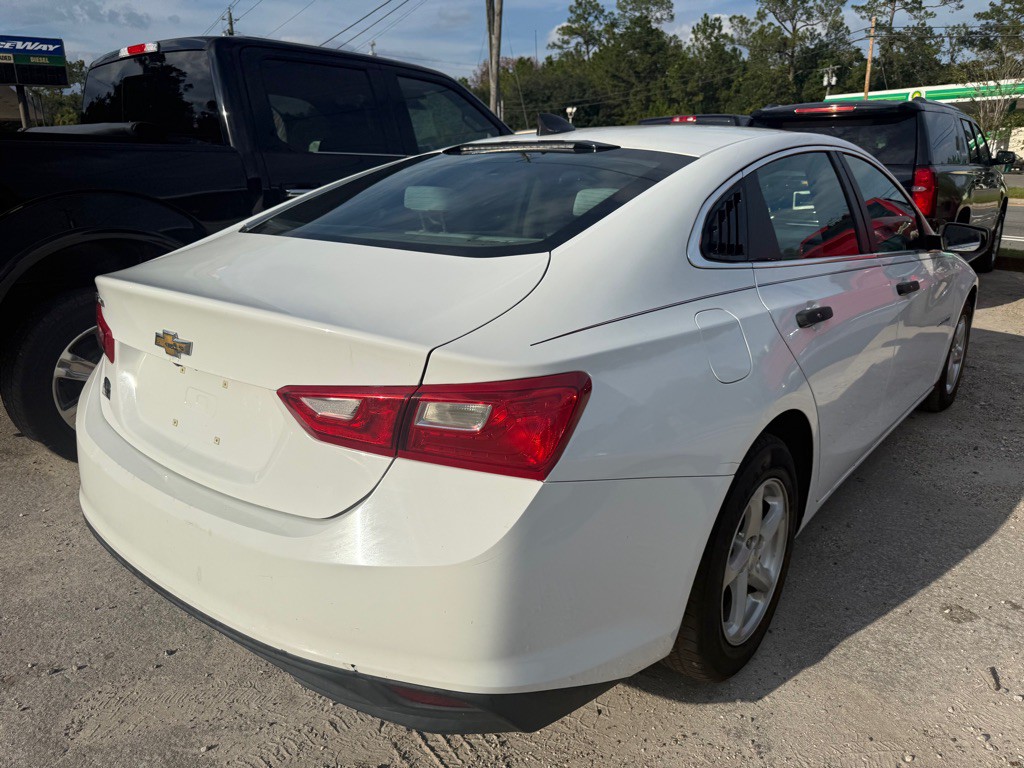 2017 Chevrolet Malibu Image 5