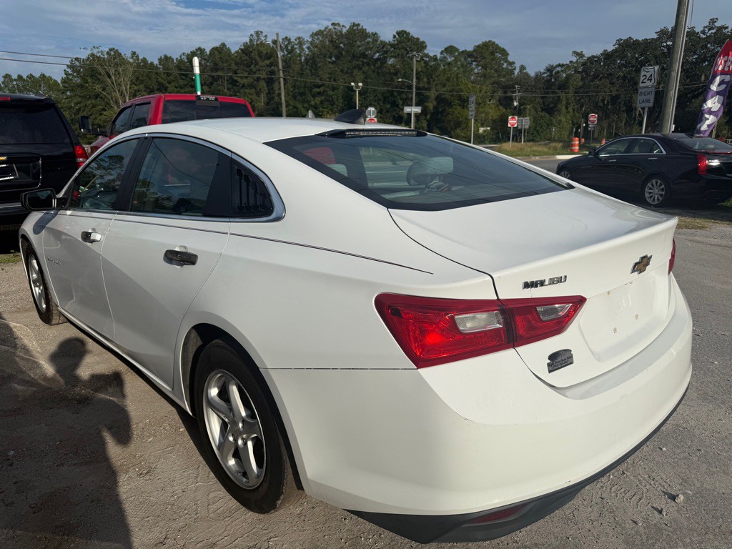 2017 Chevrolet Malibu Image 7