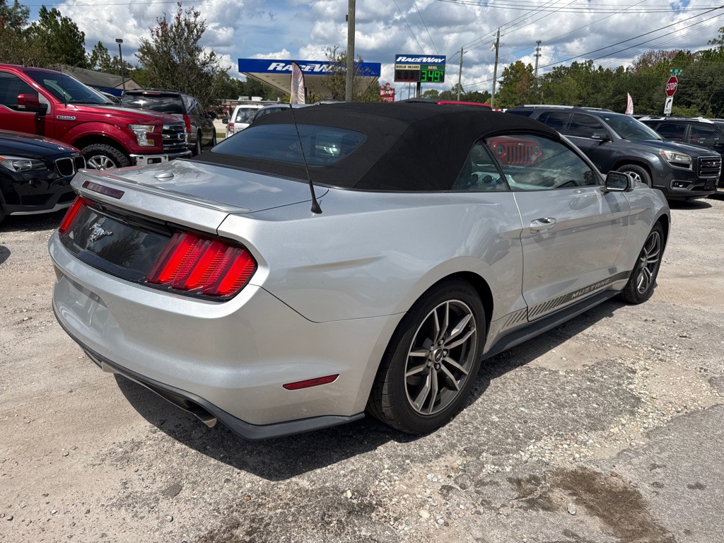 2017 Ford Mustang Image 4