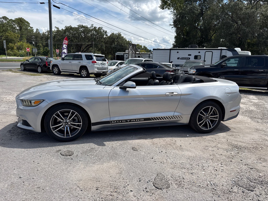2017 Ford Mustang Image 11