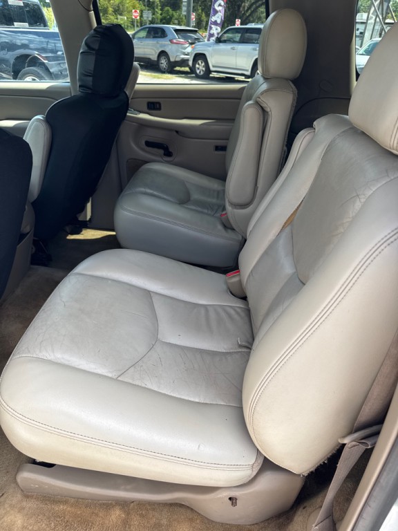 2005 GMC Yukon Image 8