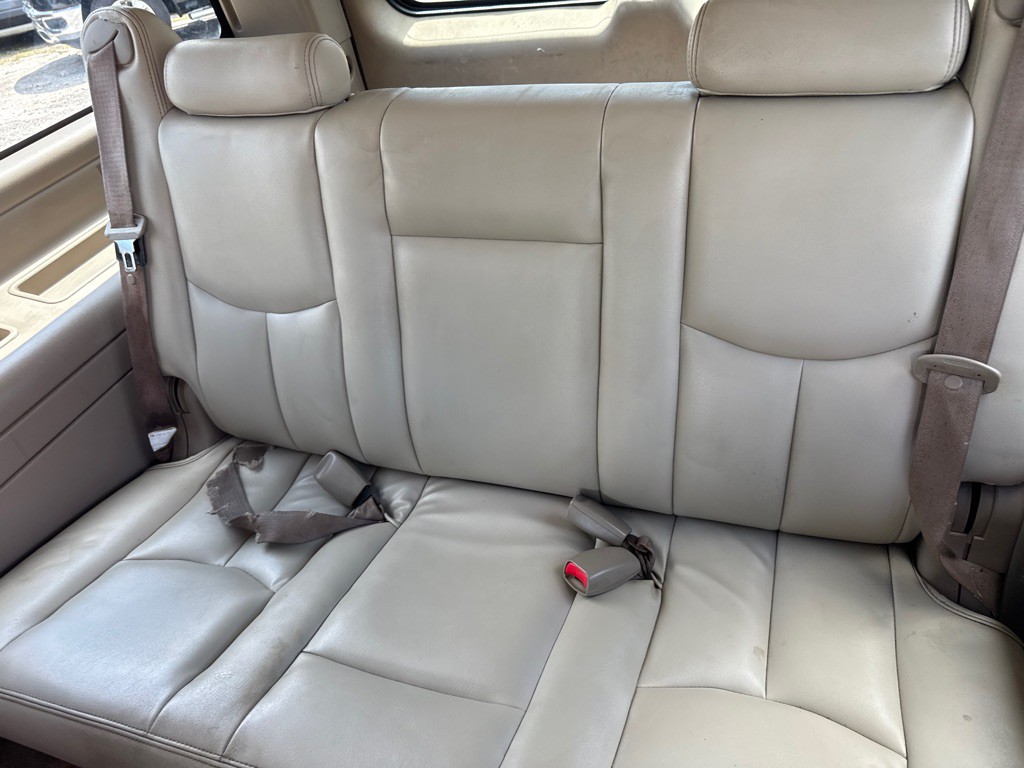 2005 GMC Yukon Image 9