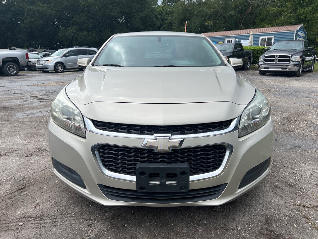 2015 Chevrolet Malibu Image 2