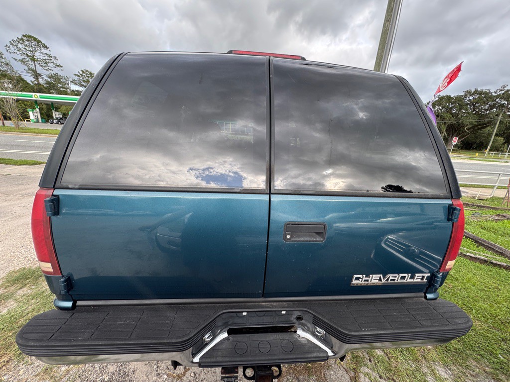 1995 Chevrolet Tahoe Image 9
