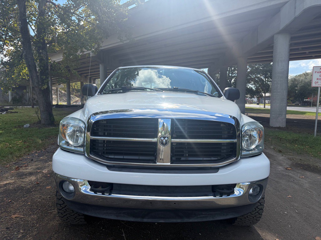 2008 Dodge Ram 1500 Image 2