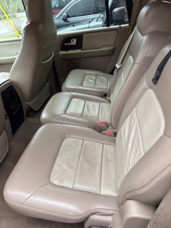2004 Ford Expedition Image 5