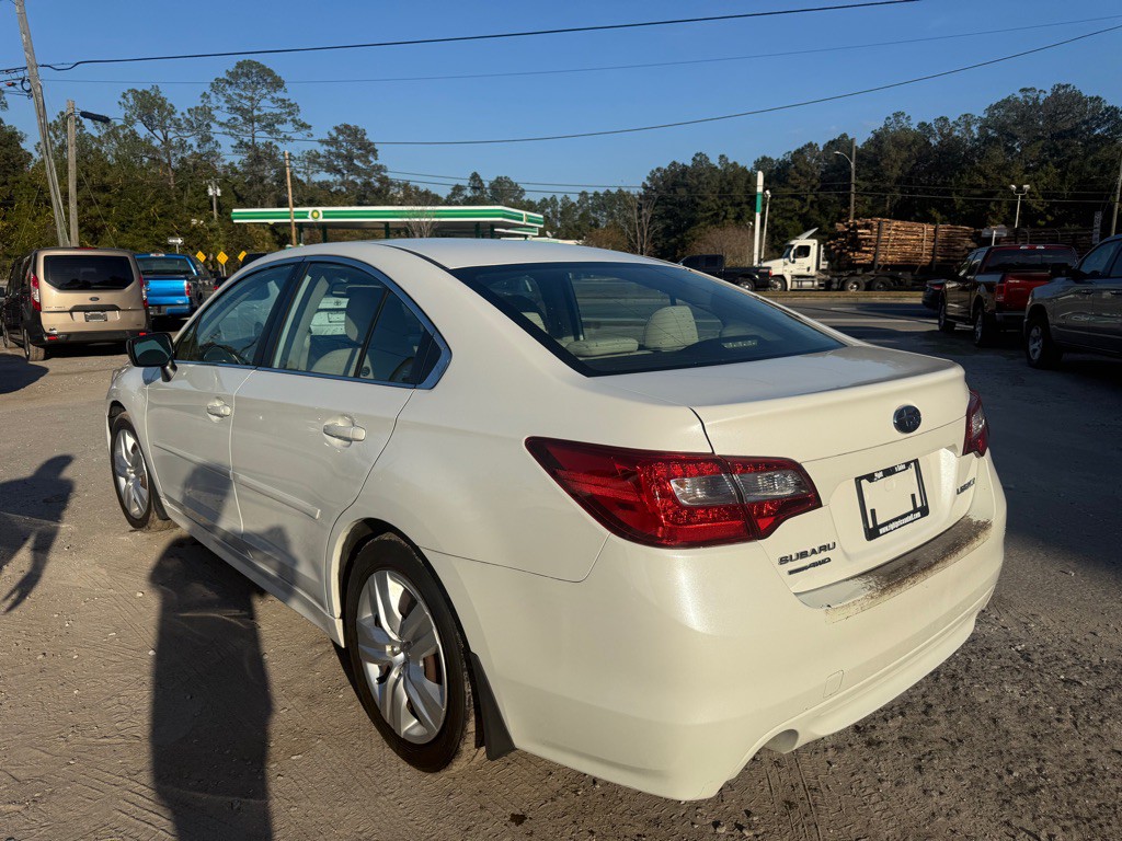 2016 Subaru Legacy Image 7